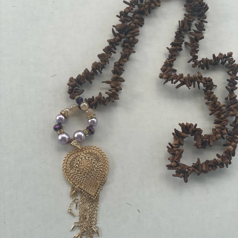 Handmade Boho Scented Purple Clove necklace - Picture 3 of 4